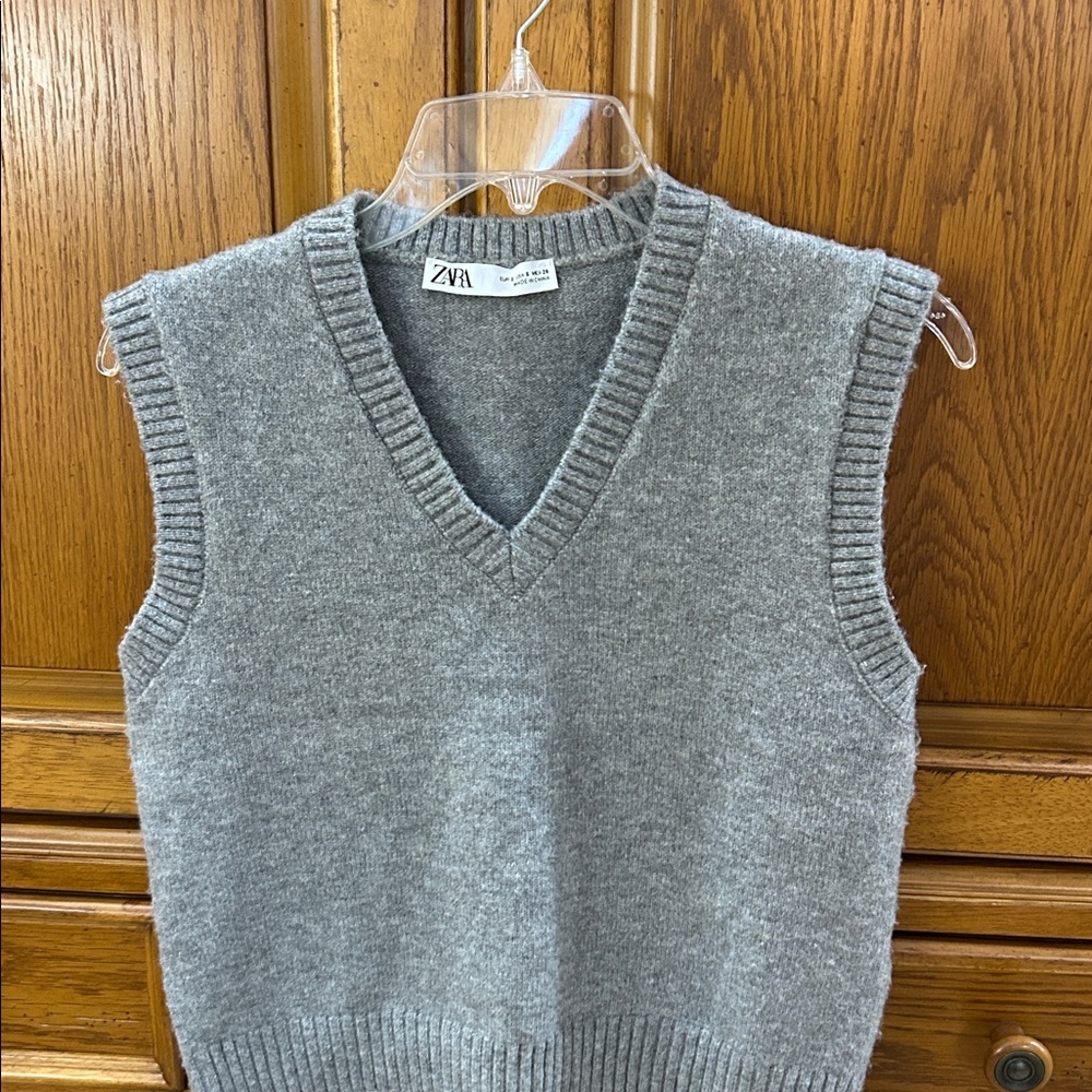 Zara Light Charcoal Sleeveless Knit Sweater Top
